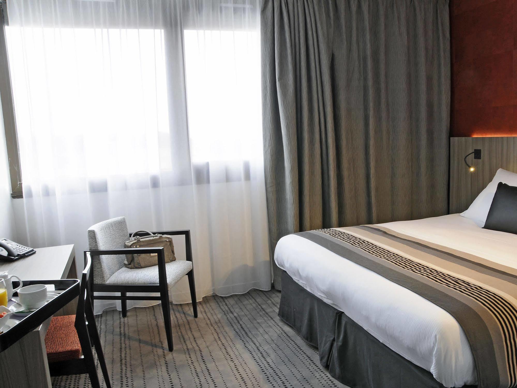 Best Western Plus Hotel & Spa De Chassieu Exterior photo